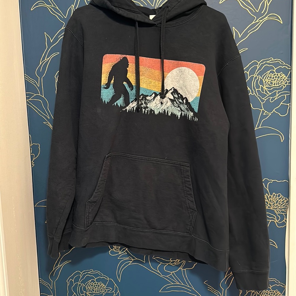 Men’s Bigfoot mountain hoodie